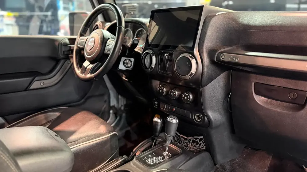 Jeep Wrangler Sport 2017 - GCC Specs - Excellent Condition - Image 4