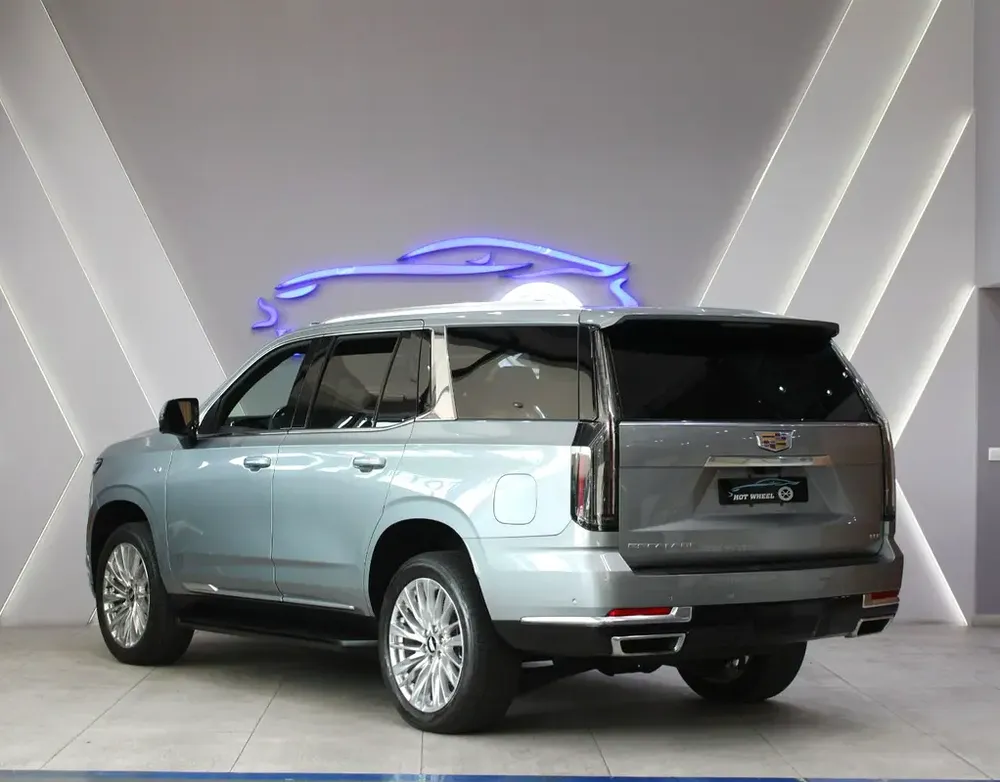 2025 - Cadillac Escalade Sport Platinum - V8 for 420,000.00 AED - Image 5