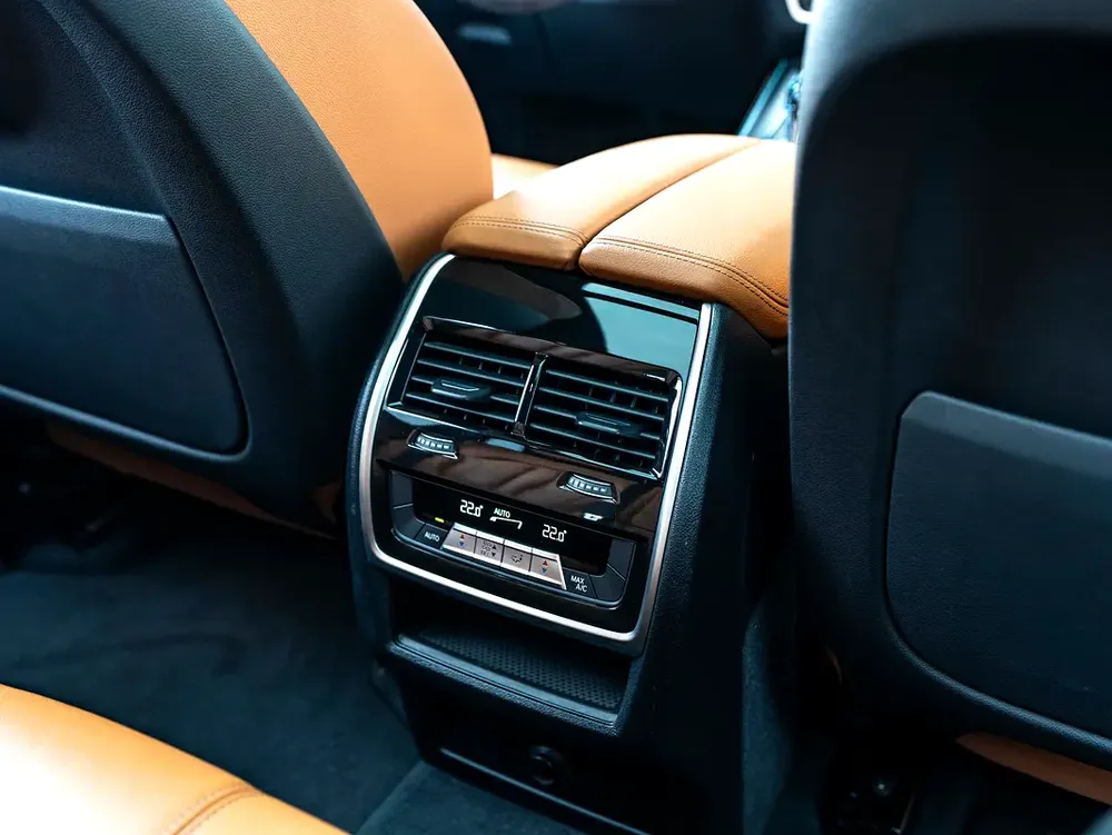 0% DOWN PAYMENT! | ALL INCLUSIVE | FREE INSURANCE  | M-SPORT  | AGMC WARRANTY + SERVICE | ONE OWNER - Image 19