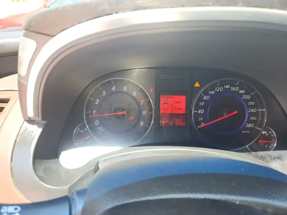 Infiniti FX35 2009 in Good Condition - Image 8