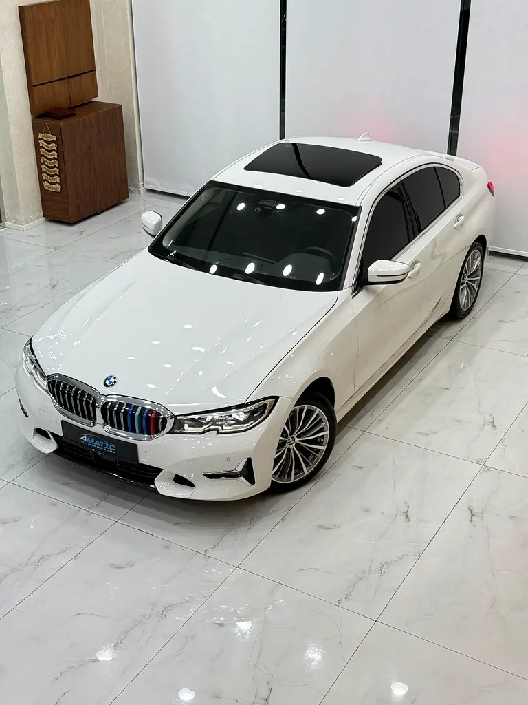 BMW 320i - Image 4
