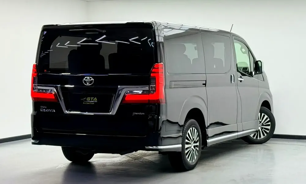 2023 Toyota Granvia Premium, 2026 Toyota Warranty, Full Toyota Service History, Fully Loaded, GCC - Image 4