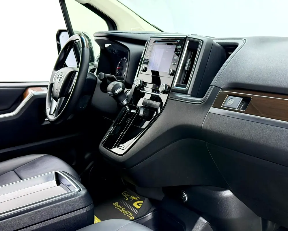 2023 Toyota Granvia Premium, 2026 Toyota Warranty, Full Toyota Service History, Fully Loaded, GCC - Image 7