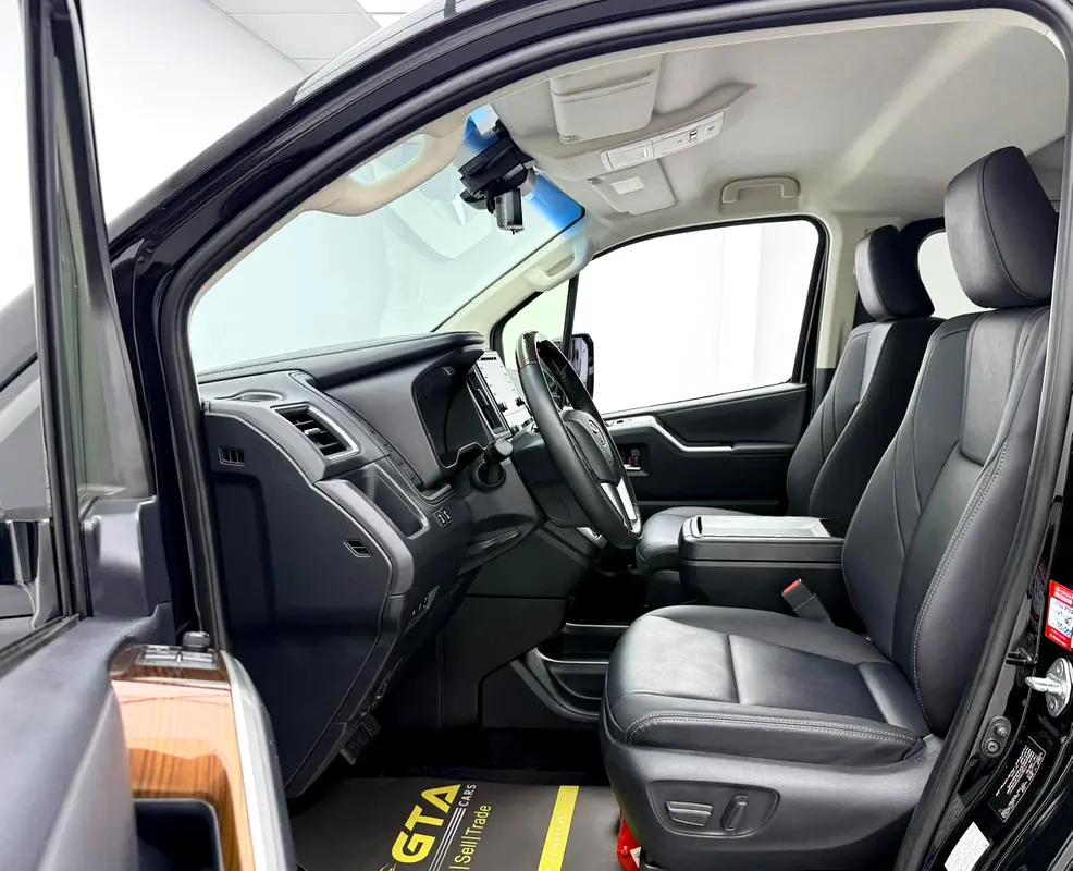 2023 Toyota Granvia Premium, 2026 Toyota Warranty, Full Toyota Service History, Fully Loaded, GCC - Image 8