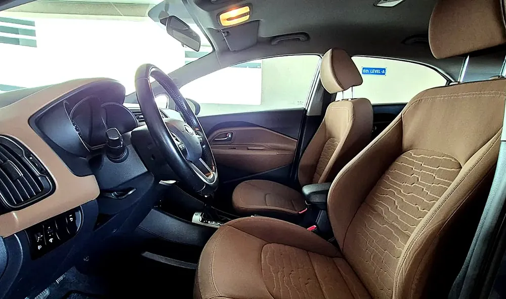 BEST !! LOW KMS AGENCY MAINTAINED, ACCIDENT FREE, GCC , 1400 CC !!!! - Image 10