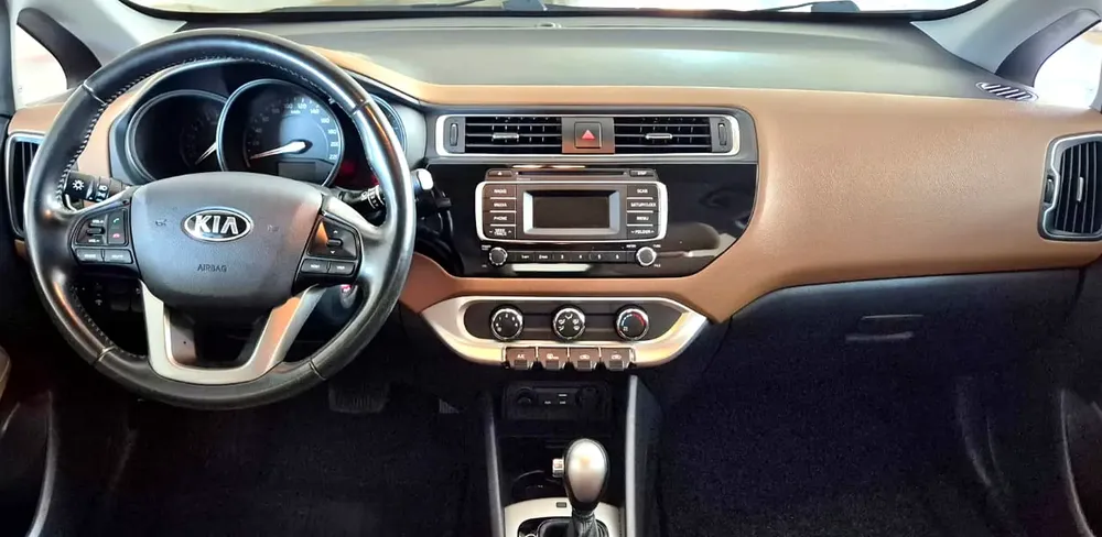 BEST !! LOW KMS AGENCY MAINTAINED, ACCIDENT FREE, GCC , 1400 CC !!!! - Image 18