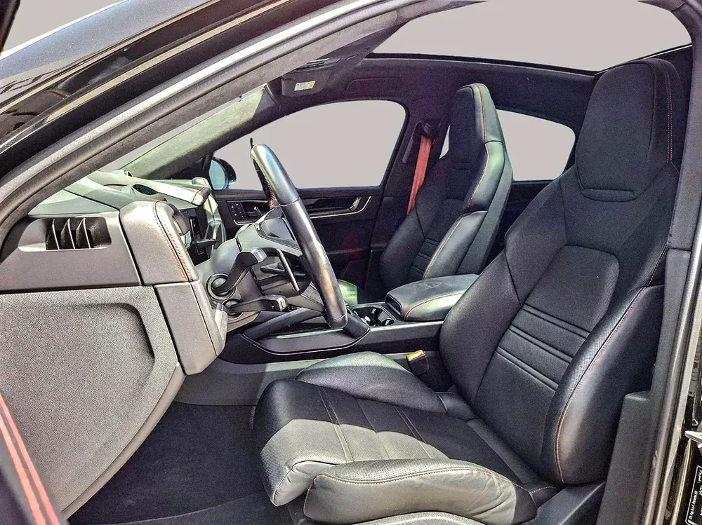 AED 7597/month | 2024 Porsche Cayenne  | GCC Specs | Ref#449453 - Image 12