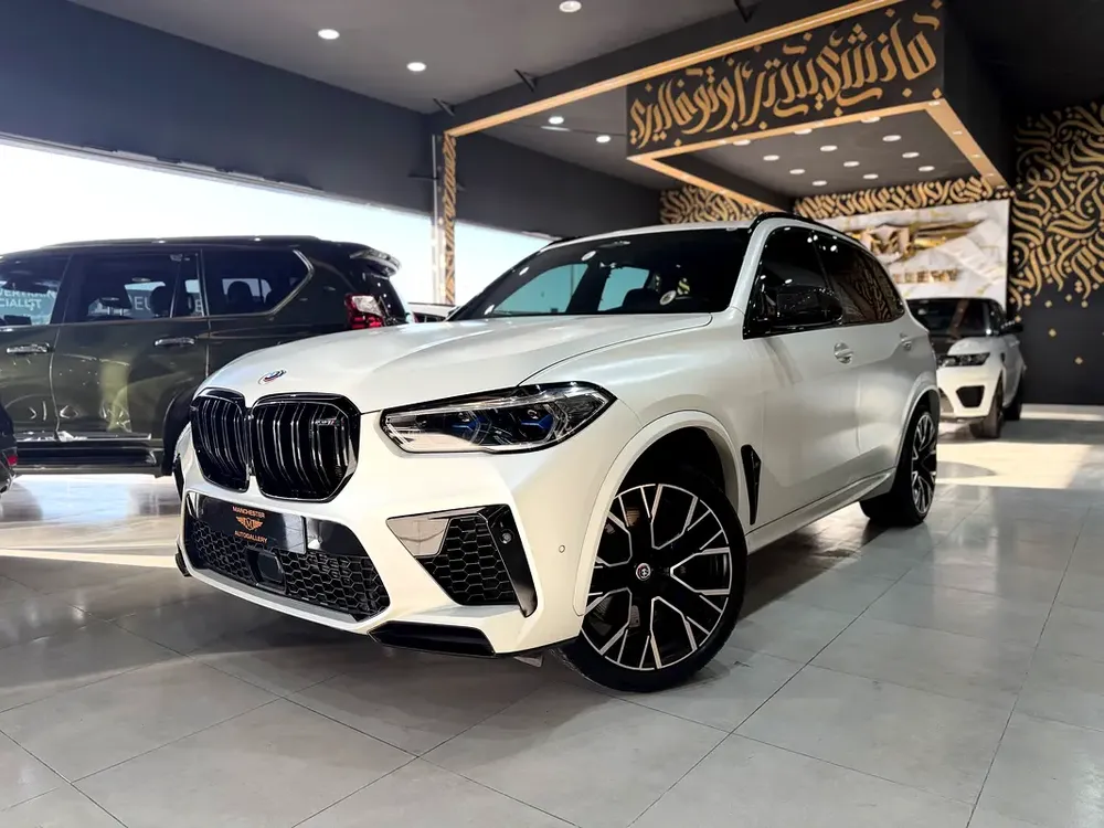 BMW X5M Competition 2023 GCC Specs - Under Warranty - Image 4