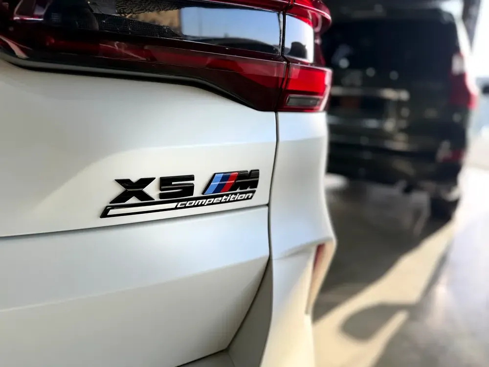 BMW X5M Competition 2023 GCC Specs - Under Warranty - Image 6
