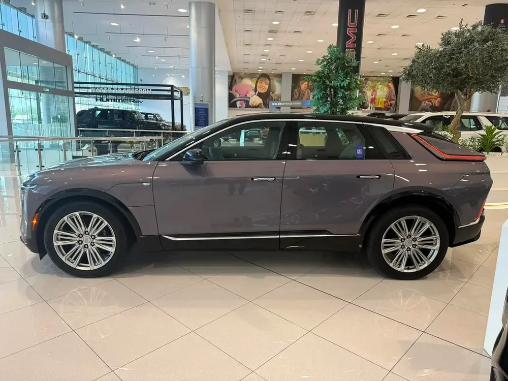 2025 Cadillac Lyriq Sport - GCC Specs - Brand New - Authorized Dealer - Image 16