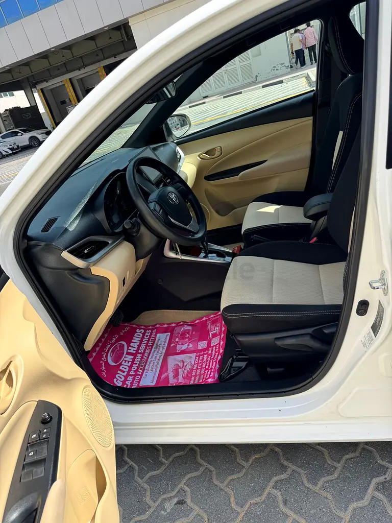 Toyota Yaris 2019 SE GCC Specs - Image 5