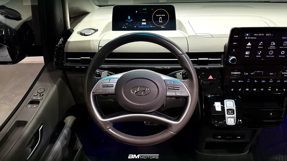 Hyundai Staria Luxury 2023 - GCC Specs - Under Warranty - Image 11