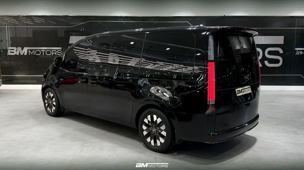 Hyundai Staria Luxury 2023 - GCC Specs - Under Warranty - Image 6