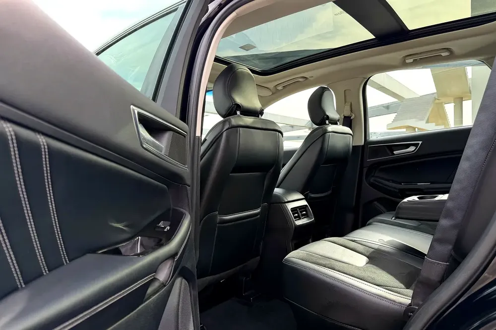 Ford Service History / 2 Keys | Ford Edge Sport 2017 GCC Specifications (Single Owner) - Image 10