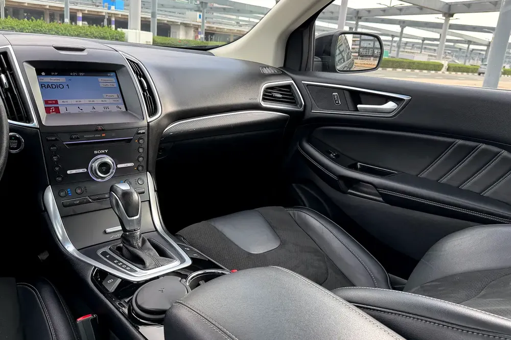 Ford Service History / 2 Keys | Ford Edge Sport 2017 GCC Specifications (Single Owner) - Image 12