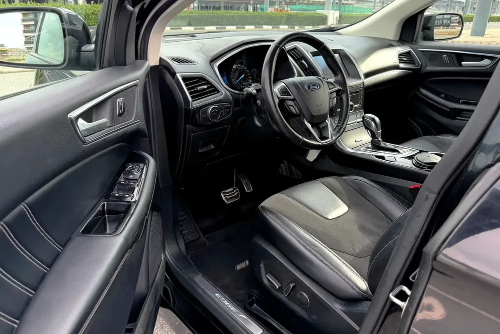 Ford Service History / 2 Keys | Ford Edge Sport 2017 GCC Specifications (Single Owner) - Image 9