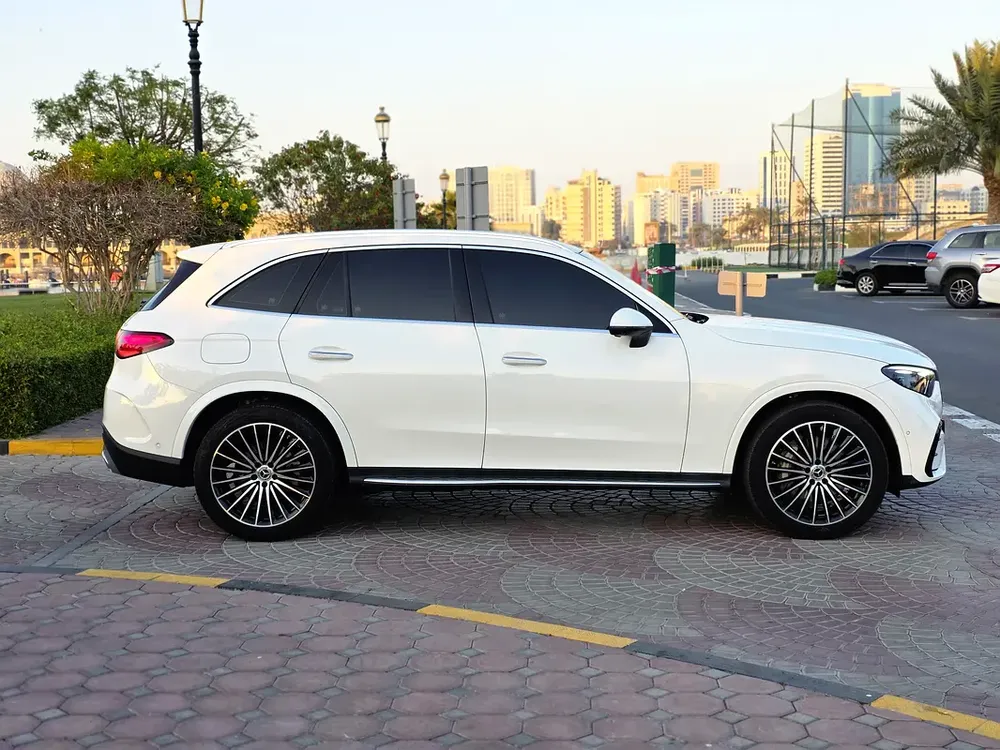 GLC 200 AMG 2024 GCC PERFECT CONDITION - Image 6