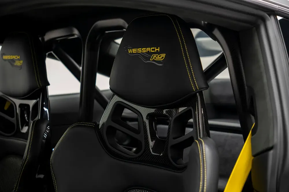 GCC SPECS WARRANTY - 2024 PORSCHE 911 GT3 RS WEISSACH + MAGNESIUM RIMS + PCCB + CARBON ROLL CAGE - Image 14