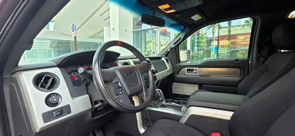 2014-Ford F150 Raptor SVT-Excellent Condition - Image 11