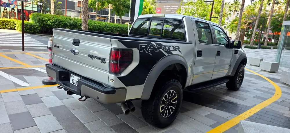 2014-Ford F150 Raptor SVT-Excellent Condition - Image 7