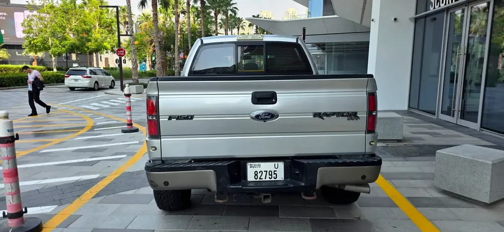 2014-Ford F150 Raptor SVT-Excellent Condition - Image 8