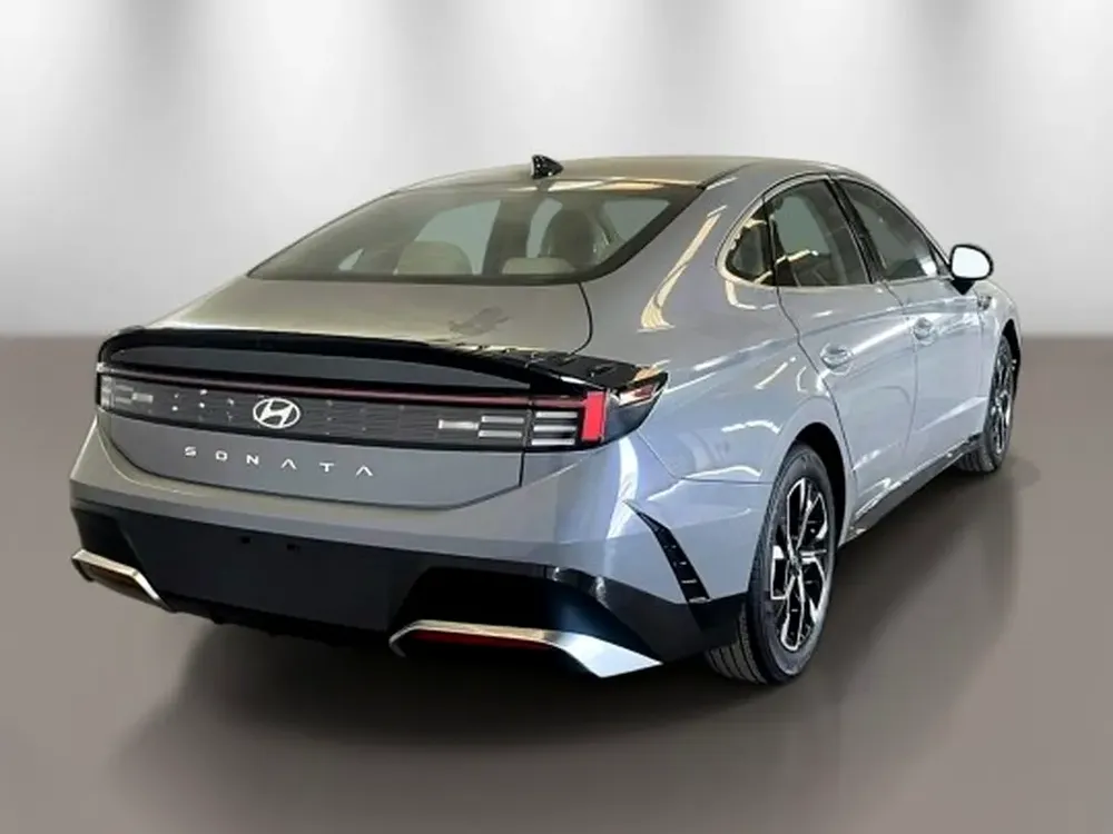 2025 Hyundai Sonata – Like New | Low Miles | Excellent Condition - Image 5