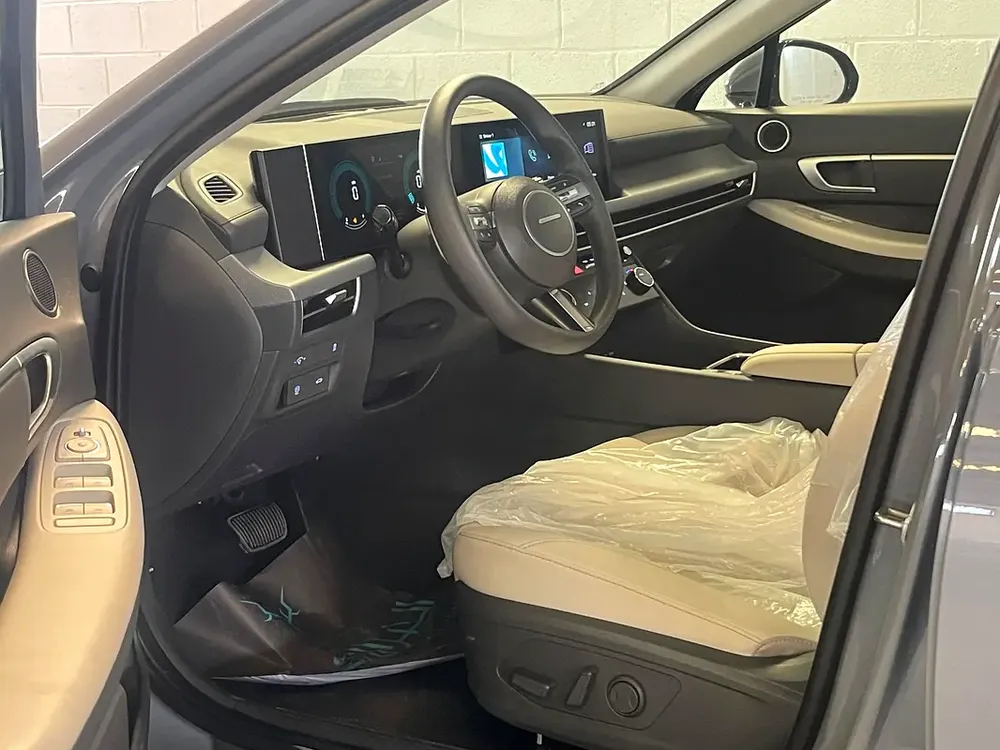 2025 Hyundai Sonata – Like New | Low Miles | Excellent Condition - Image 8