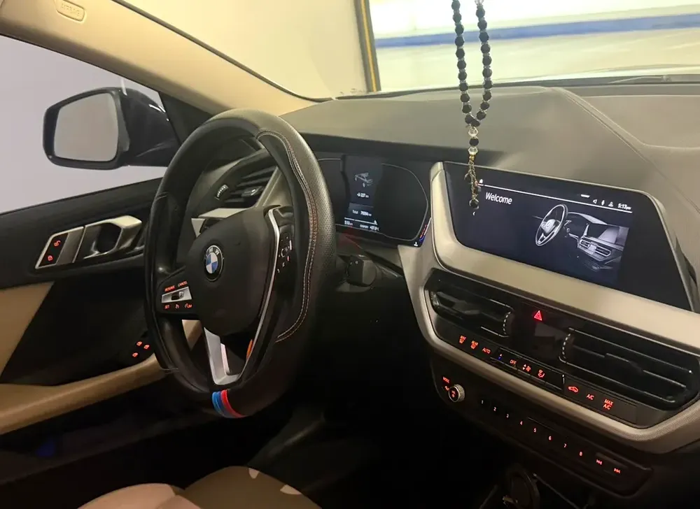 BMW 2-Series 218i 2021 GCC - No accident - all service in BMW agency - Image 5