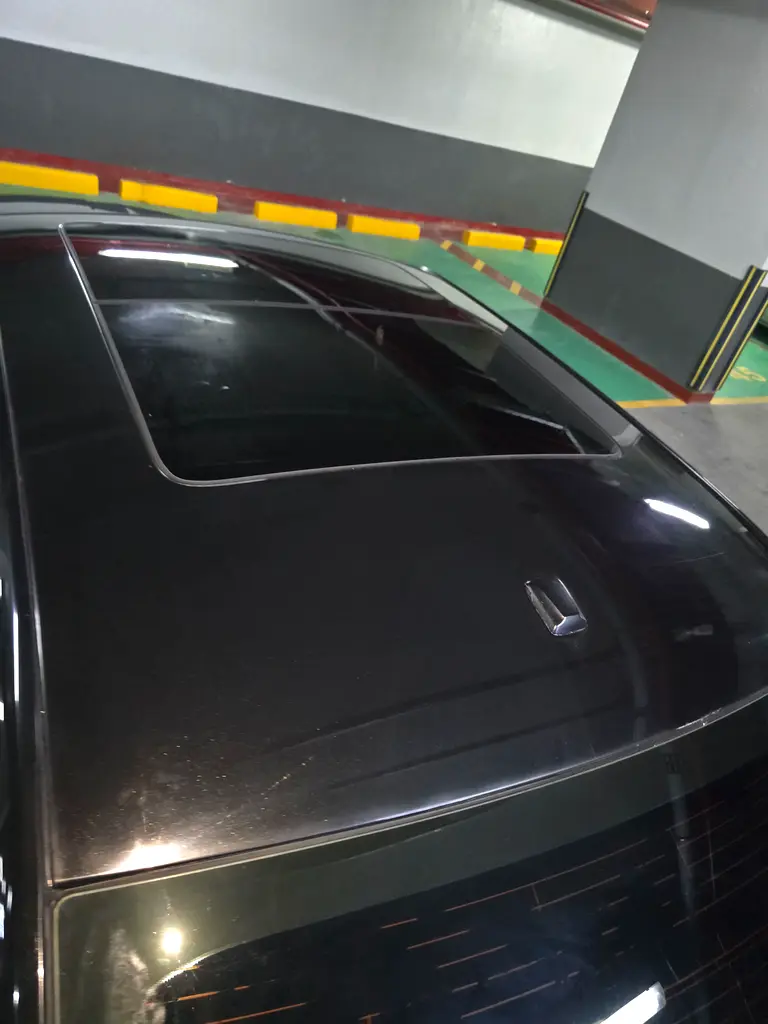 Chrysler 300S 2014 American Specs - Well Maintained - Image 10