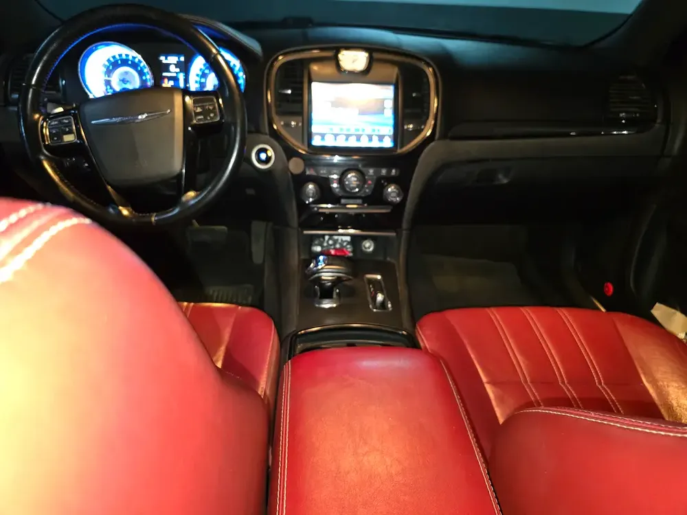 Chrysler 300S 2014 American Specs - Well Maintained - Image 8