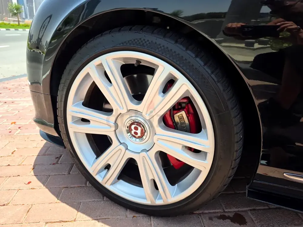 Bentley Continental GT 2015 GCC Specs - Pristine Condition - Image 10