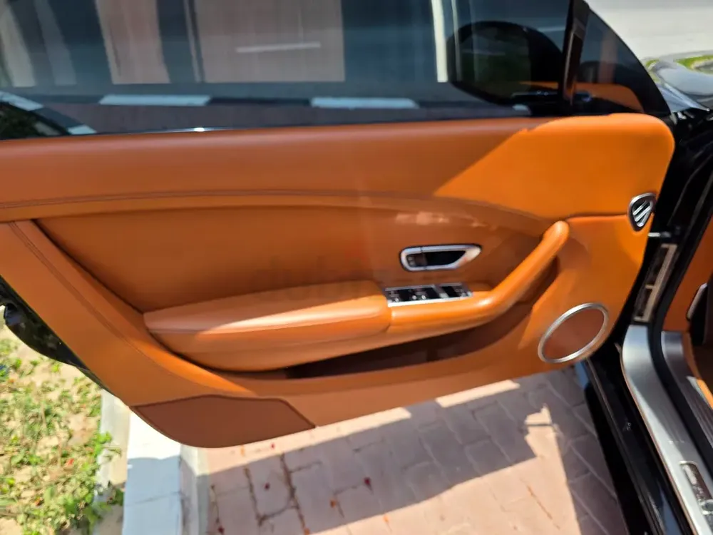 Bentley Continental GT 2015 GCC Specs - Pristine Condition - Image 17