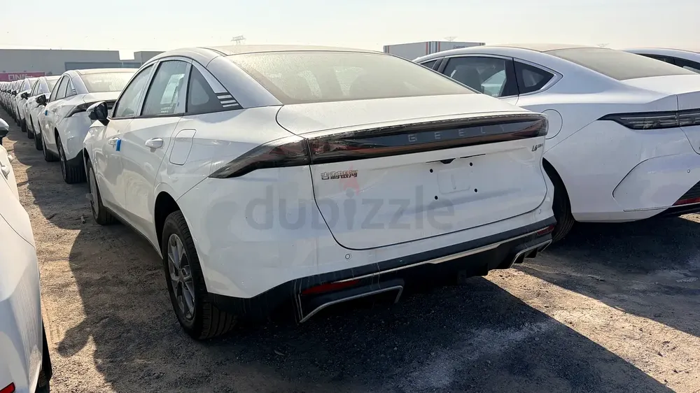 GEELY GALAXY L6 - Hybrid luxury sedan - Image 4