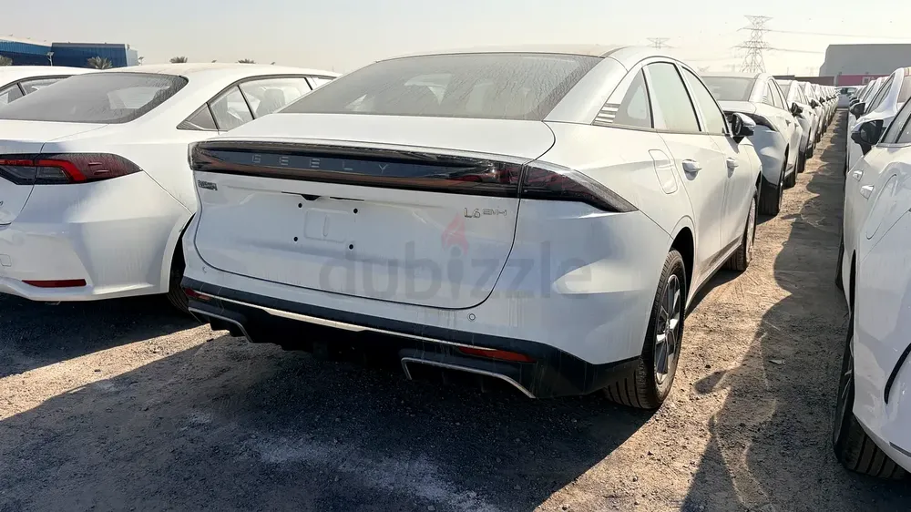 GEELY GALAXY L6 - Hybrid luxury sedan - Image 6