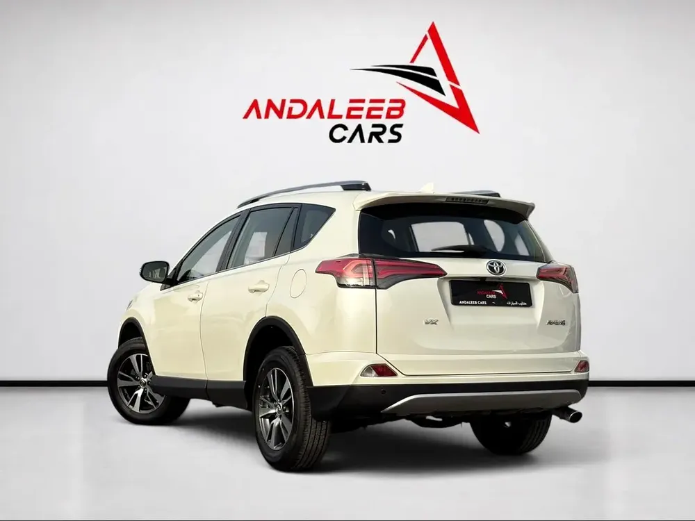 🎉 EID SALE | 1 YEAR FREE WARRANTY | TOYOTA RAV4 VX | 2.5L I4 | 2018 | GCC SPECS - Image 6