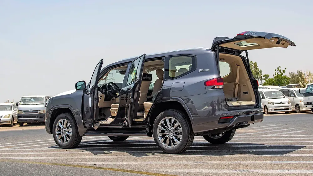 Toyota Land Cruiser GXR 2026, European Specs - Brand New! - Image 8