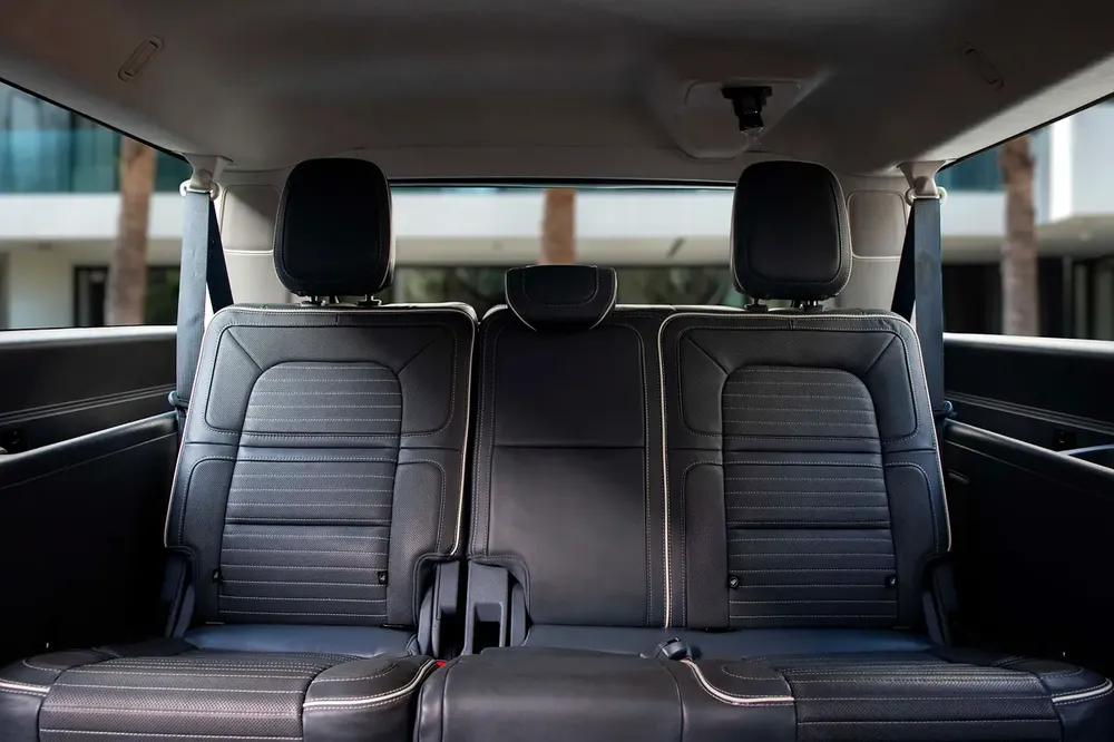 5,249 P.M | Navigator Presidential | 0% Downpayment | Amazing Condition! - Image 11