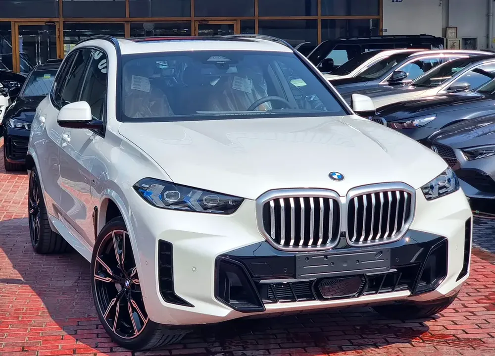 2025 BMW X5 xDrive40i M Sport - GCC Specs - Brand New! - Image 4