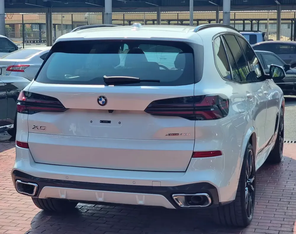 2025 BMW X5 xDrive40i M Sport - GCC Specs - Brand New! - Image 5