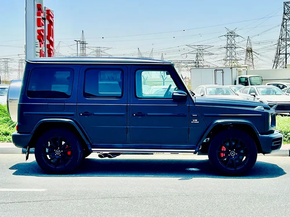 2022 - BENZ G63 AMG  - SUPER CLEAN - LIKE NEW - ONLY 32,000 KM - Image 4