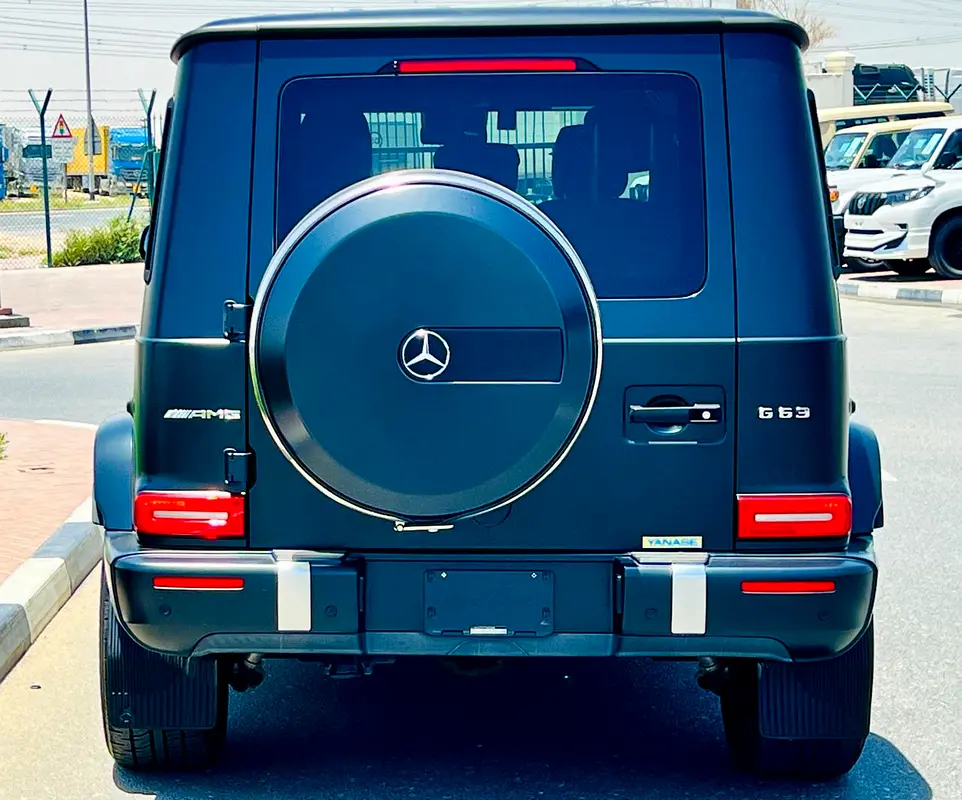 2022 - BENZ G63 AMG  - SUPER CLEAN - LIKE NEW - ONLY 32,000 KM - Image 7