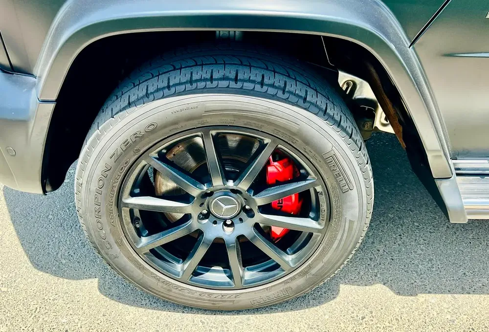 2022 - BENZ G63 AMG  - SUPER CLEAN - LIKE NEW - ONLY 32,000 KM - Image 9