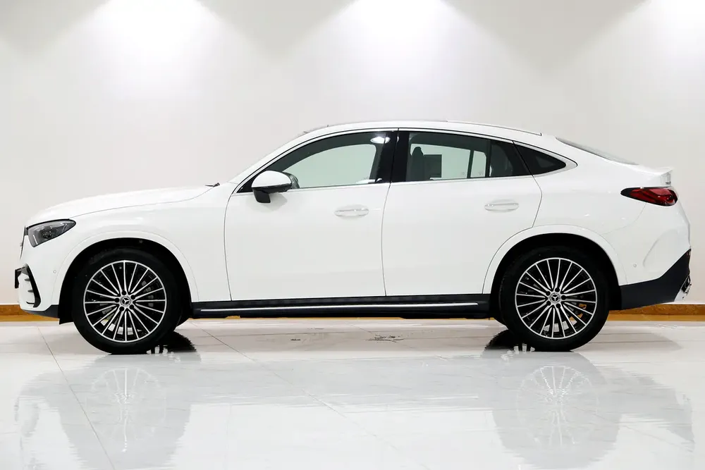 Gargash 5 Years Warranty Contract 105000 KM | Mercedes-Benz GLC 200 Coupe 2026 | AMG Package - Image 4