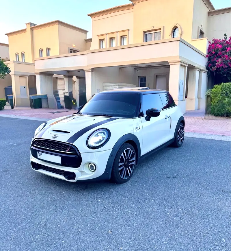 MINI Cooper S JCW 2021 | GCC Specs | Low Mileage | Full Service History - Image 8