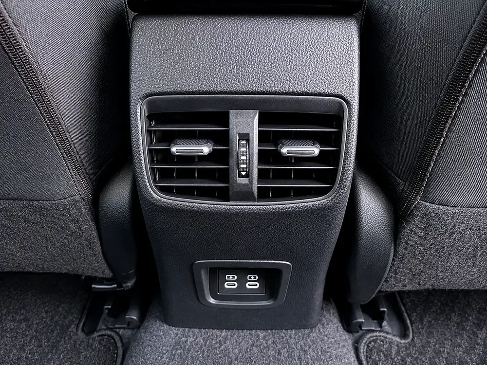 Toyota Corolla 2023 Chinese Specs - Image 12