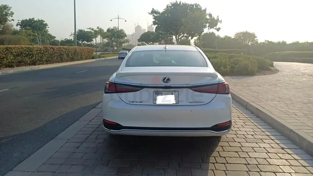 Selection of Lexus ES300h 2023 Model Vehicles For Sale - Image 4
