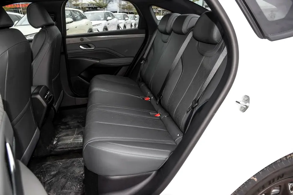 BYD Qin Plus 2025 Chinese Specs - Brand New EV/Hybrid Luxury - Image 11