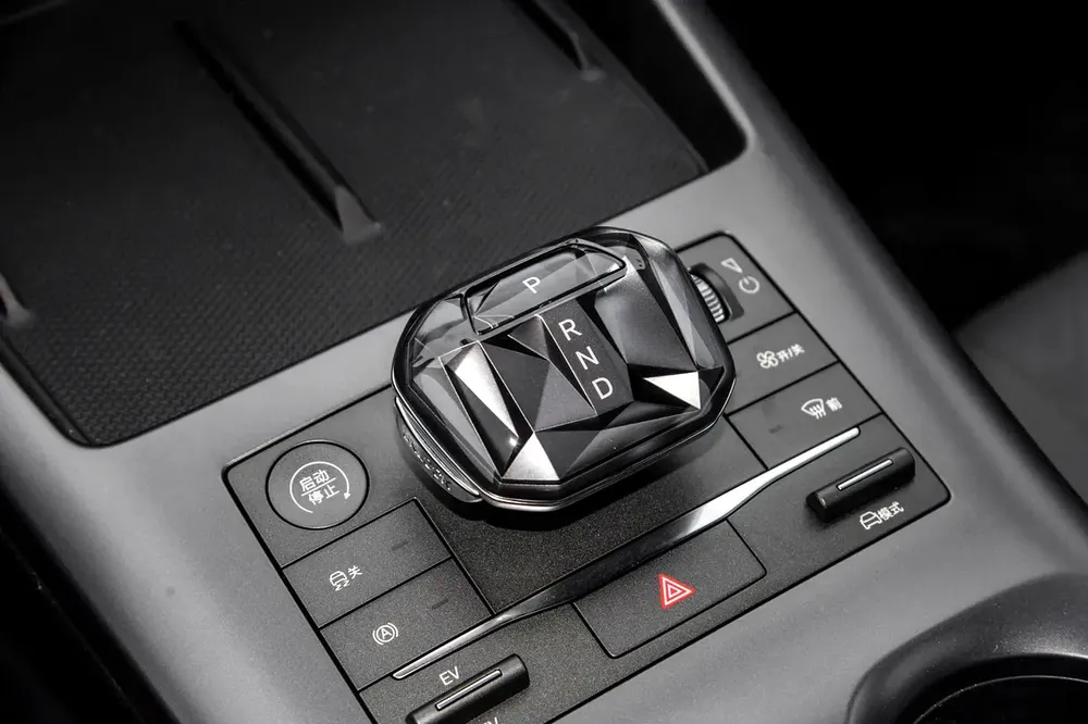BYD Qin Plus 2025 Chinese Specs - Brand New EV/Hybrid Luxury - Image 7