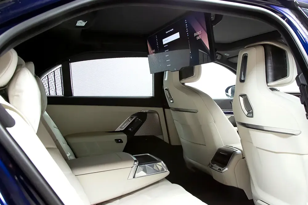 BMW 735i M Sport Individual (REF NO# 146888) - Image 6