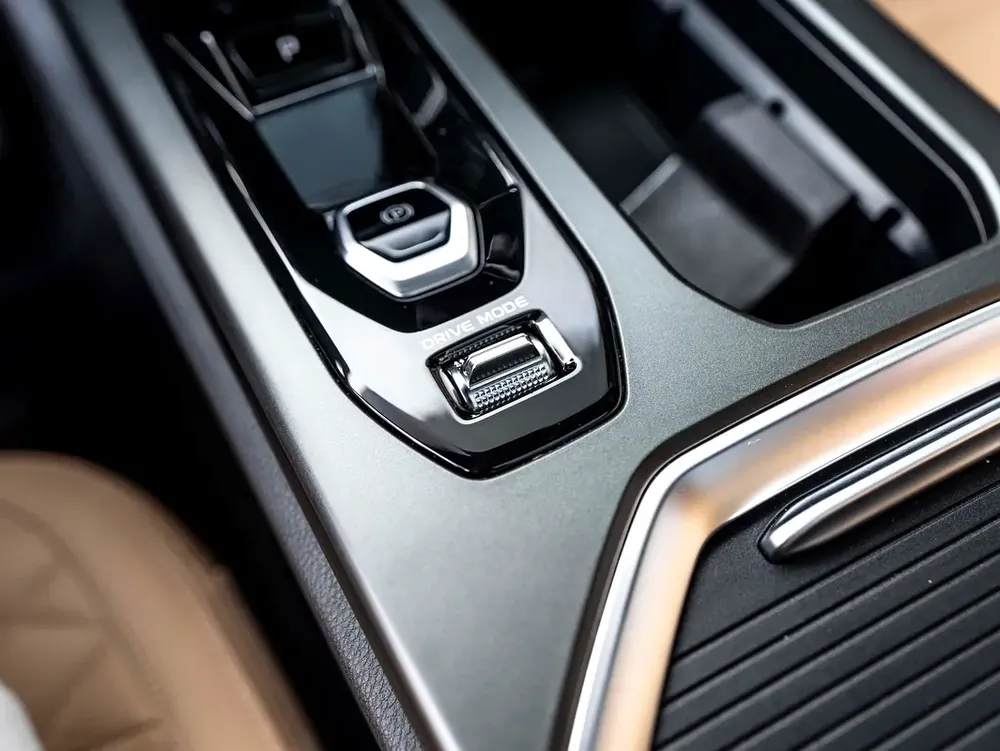 0% DOWN PAYMENT | THE MAY ADVANTAGE | FAMILY SUV | ZERO WAITLIST | GEELY OKAVANGO GF | WARRANTY - Image 15